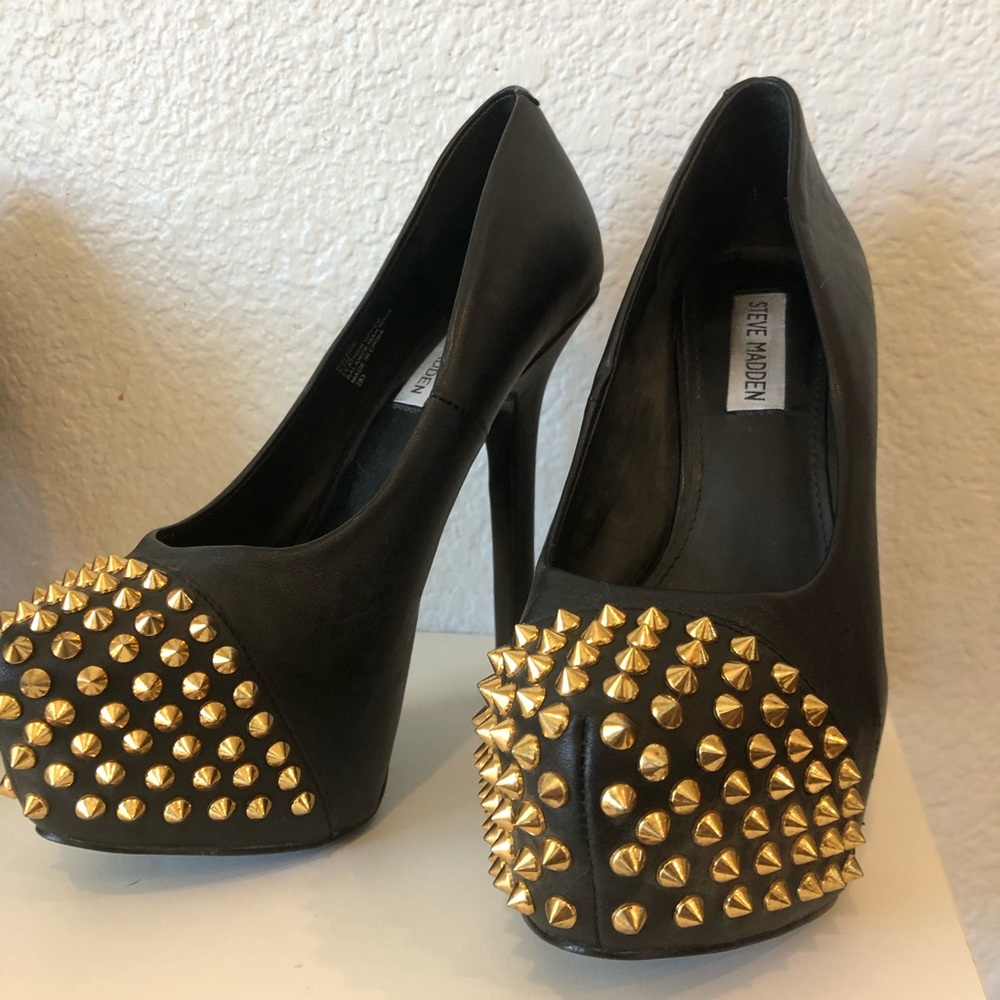Steve Madden Spiked Pumps